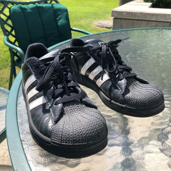 ❗️❗️ SOLD ❗️❗️Adidas Superstar in black - Picture 2 of 4